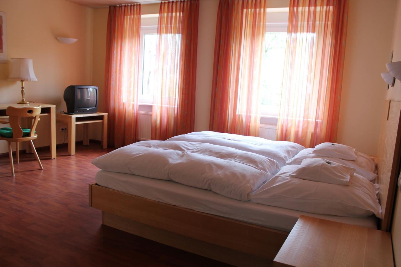 Hotel Bad Bruckhaus Gurtweil Chambre photo